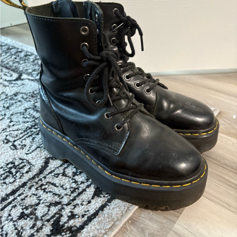 Dr Martens Jadon Platform Boots